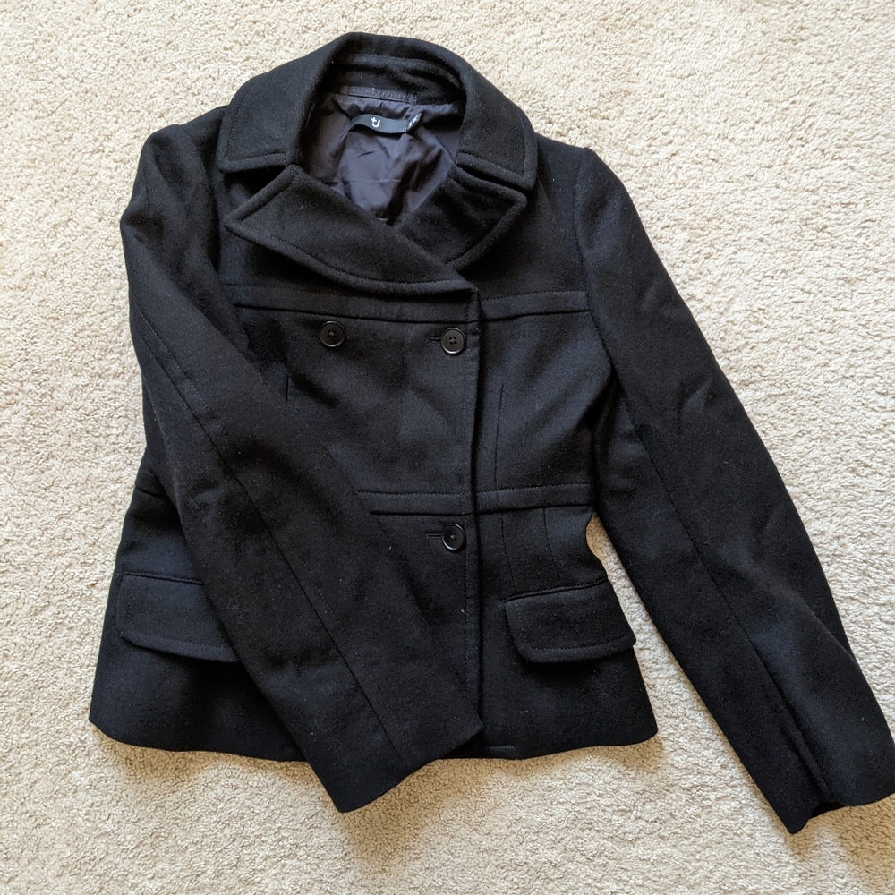 +J Uniqlo Black Peacoat Size Small